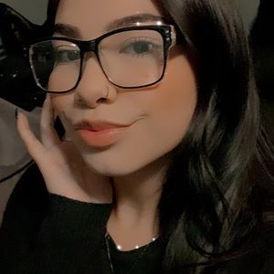 Meet your Posher, Mina